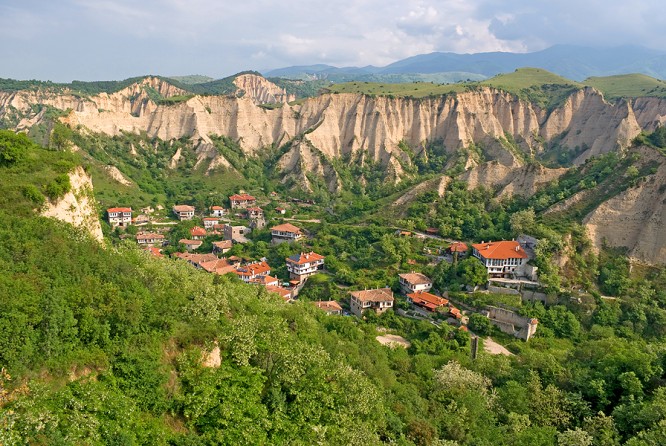 The town of Melnik