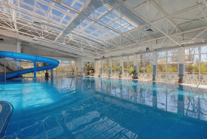 The swimming pool