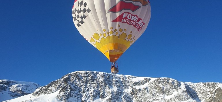 Hot-air balloon trip above Bansko