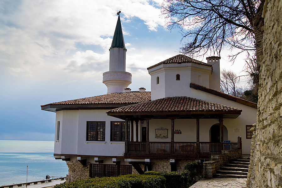 002_016_Parkov_komplex_Dvoreca_Balchik